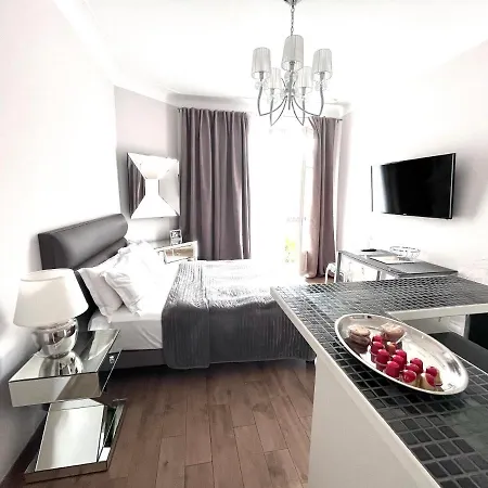 New - Cosy & In Palais Miramar Apartment